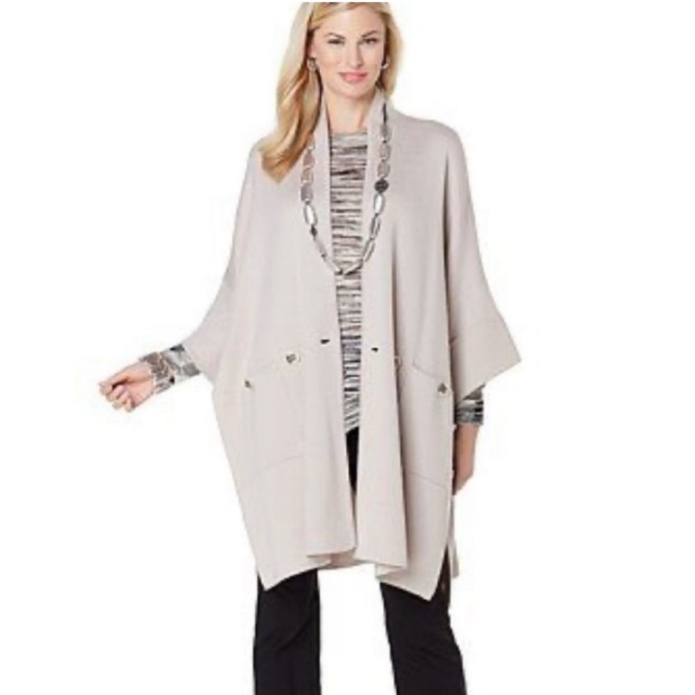 MarlaWynne Light Gray Women's Poncho Sweater M
